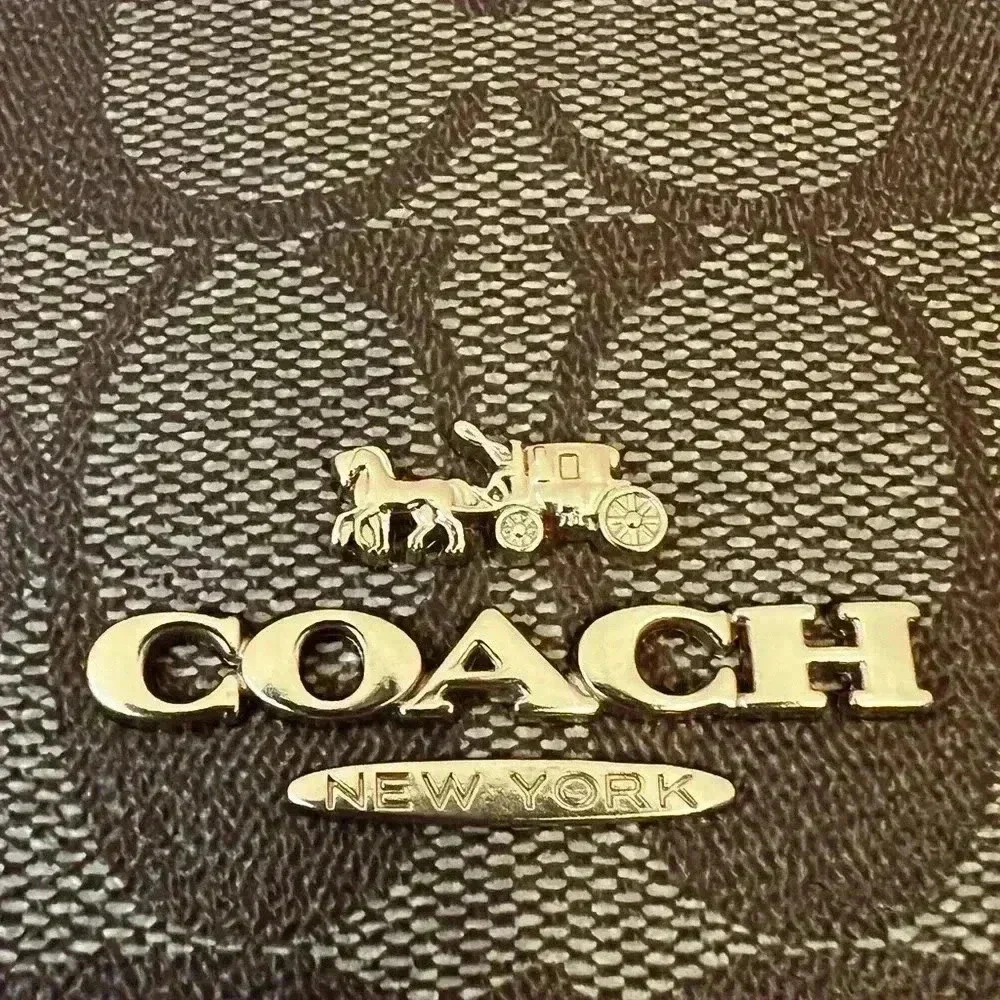 COACH Gallery Tote In Signature Canvas Top Zip Tan Brown Dark Green 79609 EUC - Picture 4 of 10